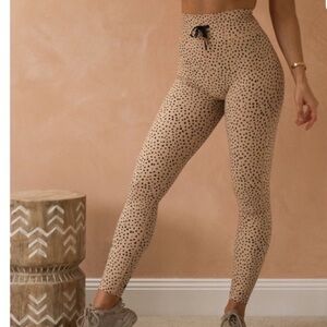 WHITE FOX X SARAH'S DAY Leopard Print Leggings